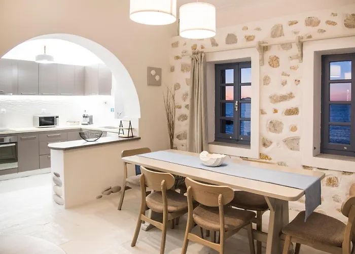 بيت للعطل Kyma Seafront Exceptional 2bd House In ناوسا